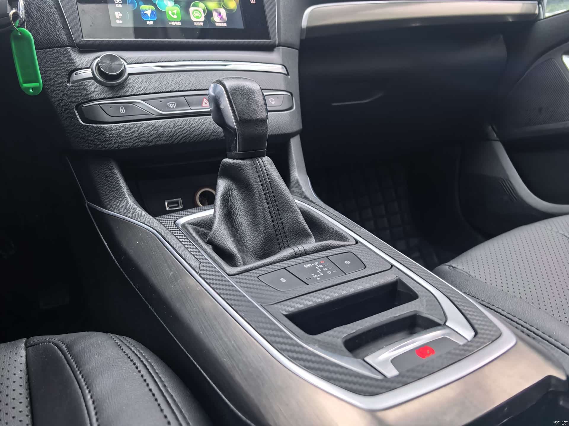 Peugeot 408, 2015 10
