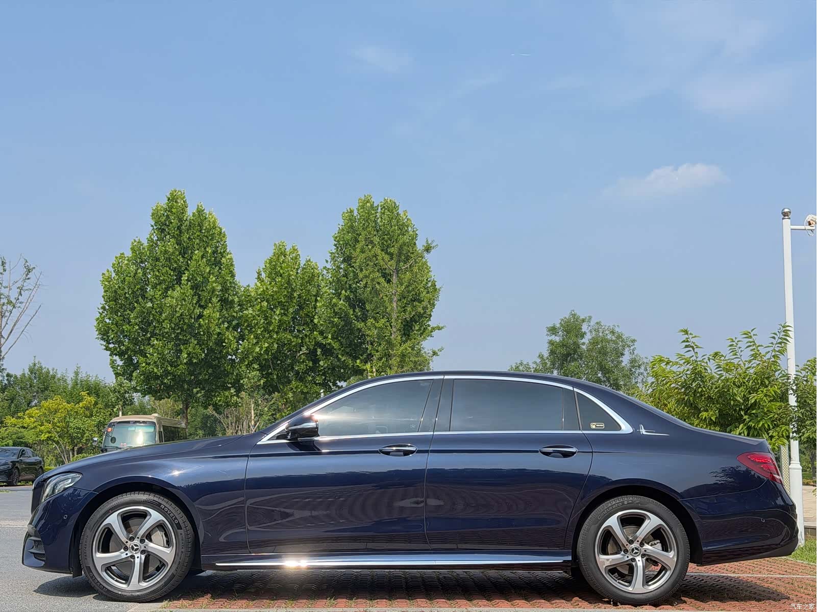 Mercedes-Benz E-Class, 2019 3