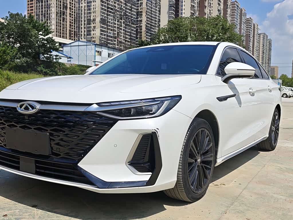 Chery Arrizo 8