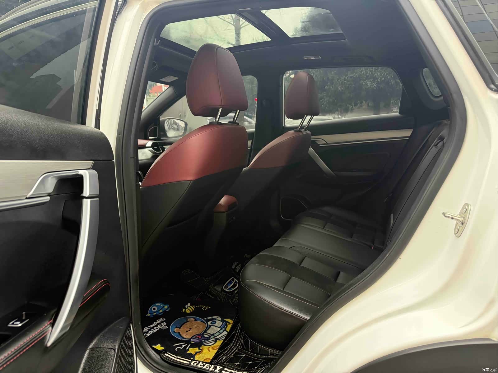 Geely Coolray, 2021 7