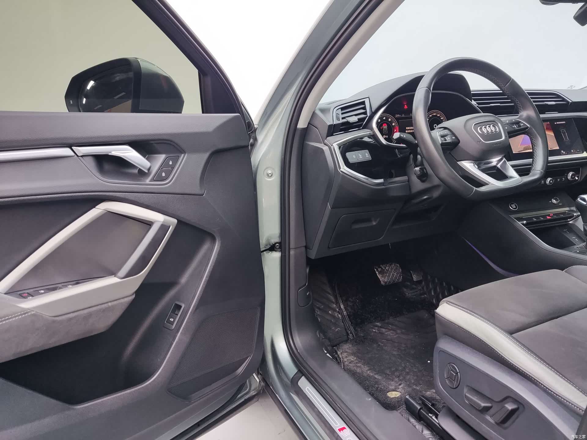 Audi Q3, 2023 11