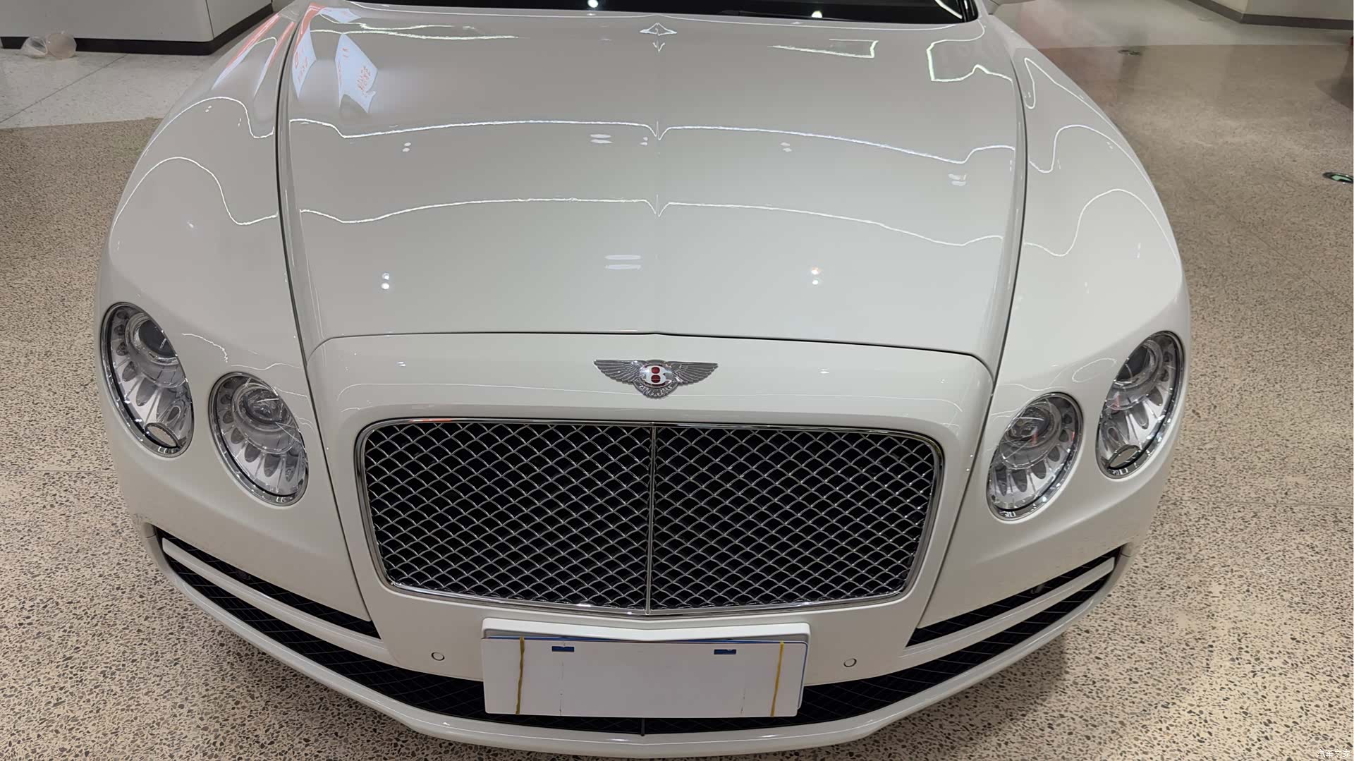 Bentley Flying Spur, 2017 все фото