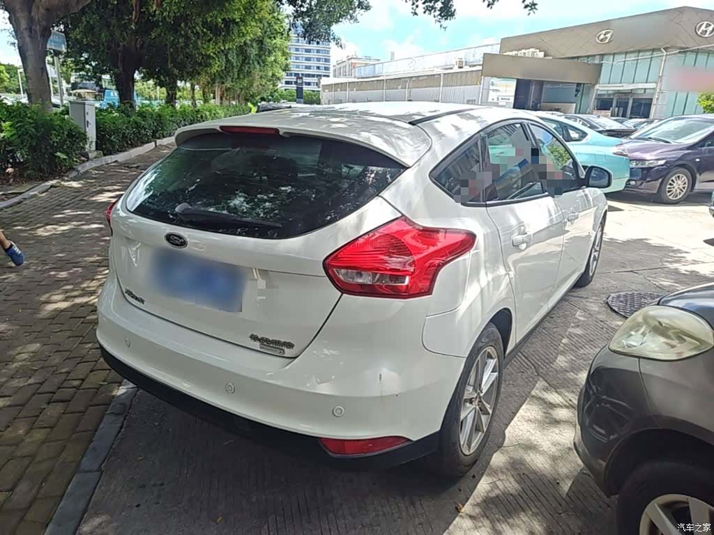 Ford Focus, 2015 7