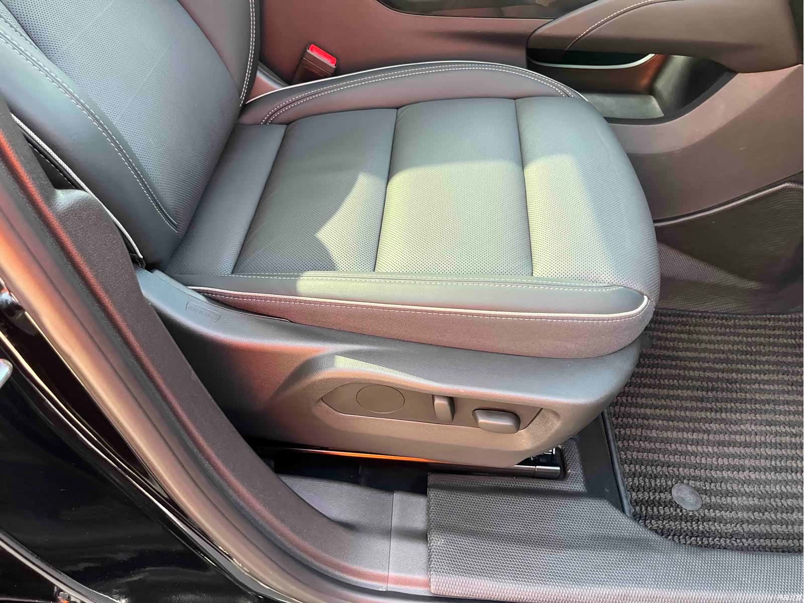 Buick Envision Plus, 2025 12