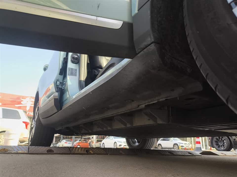 MG EZS pure electric