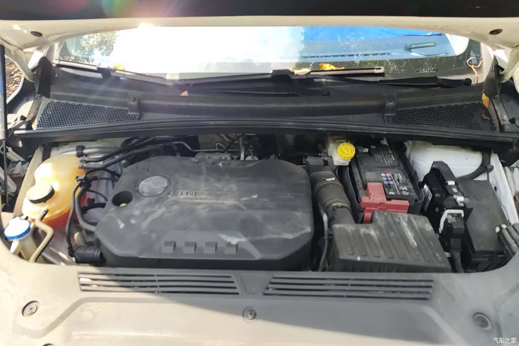 Roewe iMAX8, 2023 10