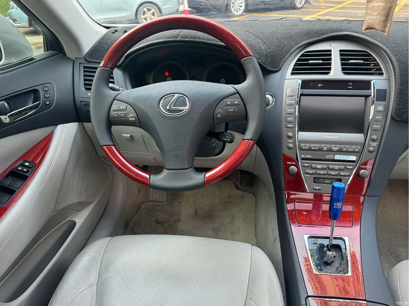 Lexus ES, 2009 8
