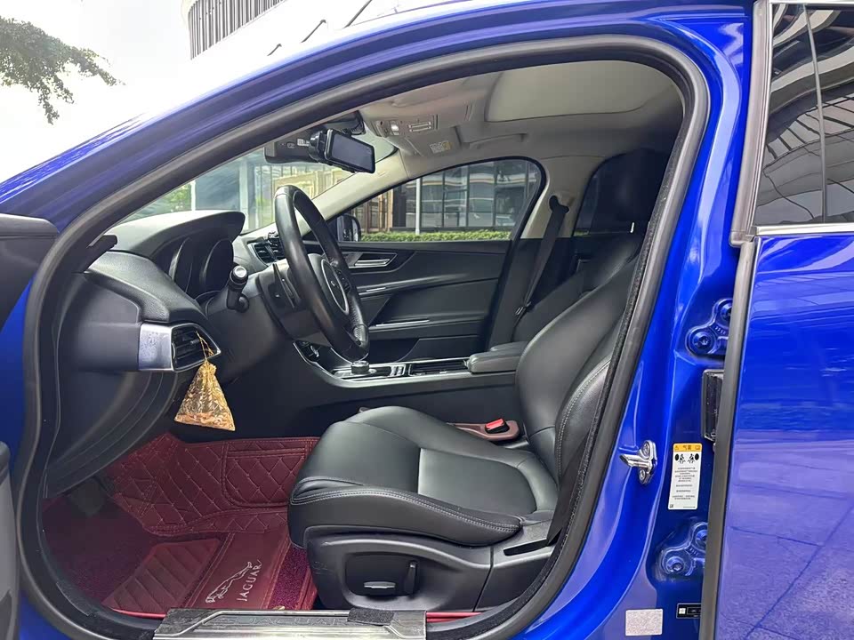 Jaguar XEL Jaguar XEL