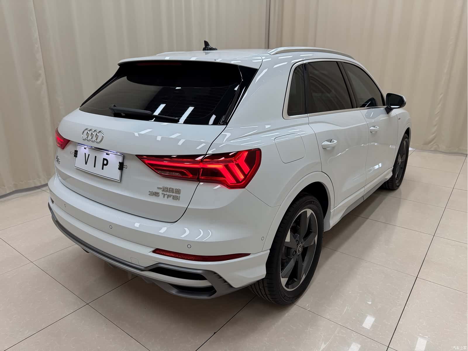 Audi Q3, 2022 все фото
