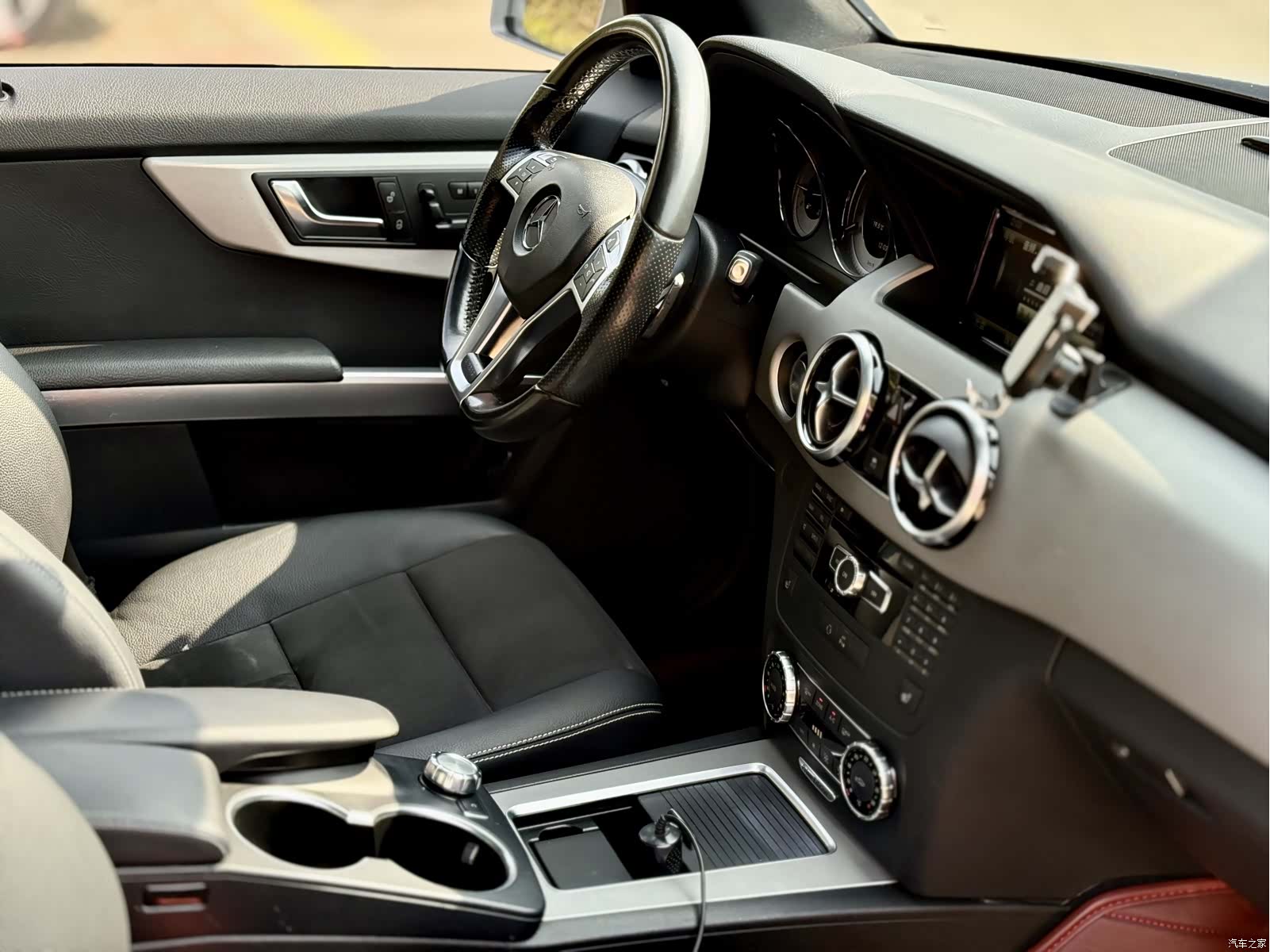 Mercedes-Benz GLK-Class, 2016 11