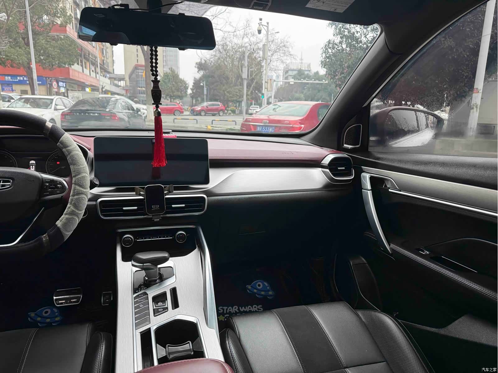 Geely Coolray, 2021 11