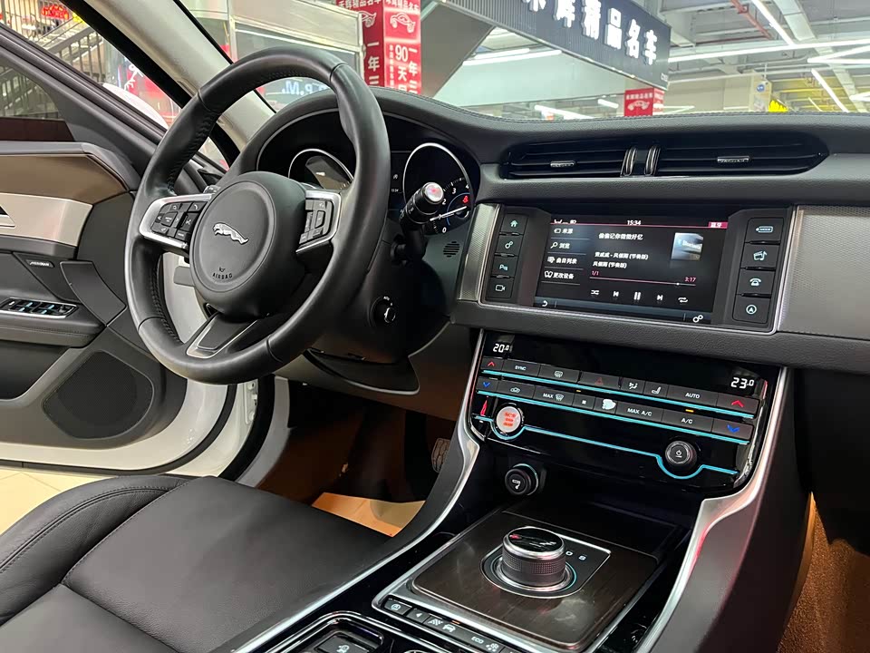 Jaguar XFL Jaguar XFL