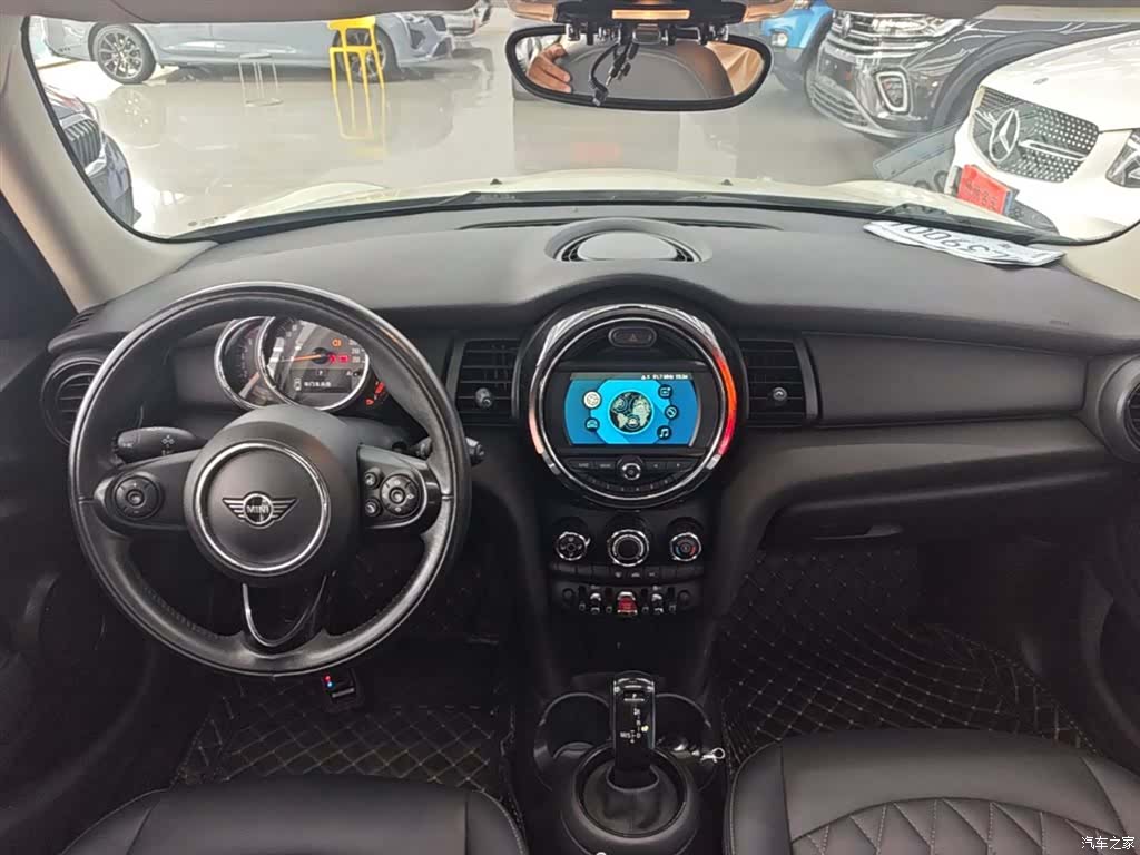 Mini ONE, 2019 10