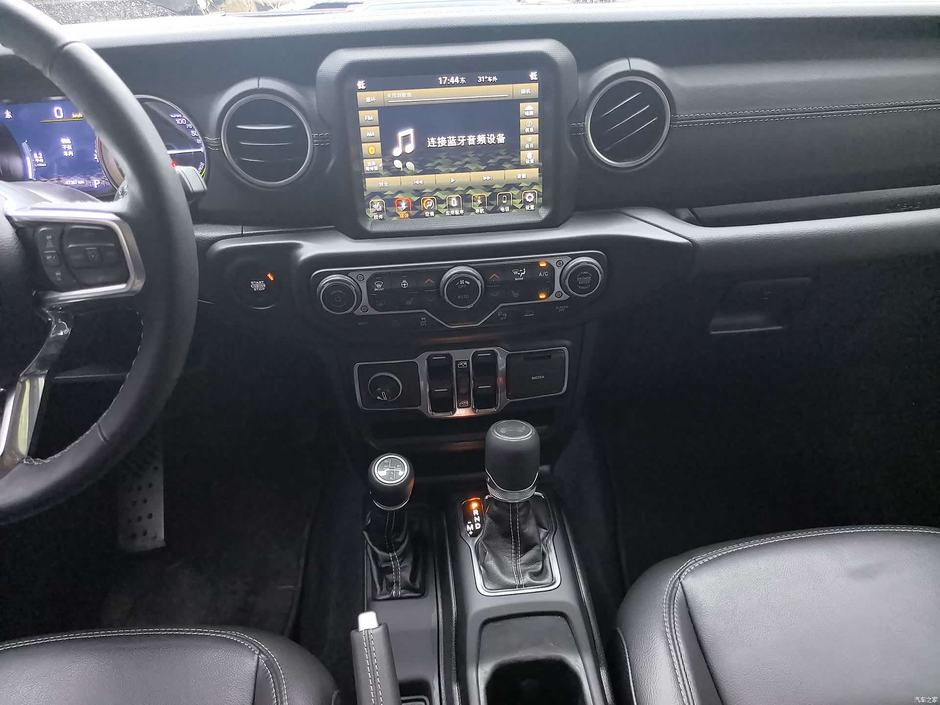 Jeep Wrangler, 2022 13
