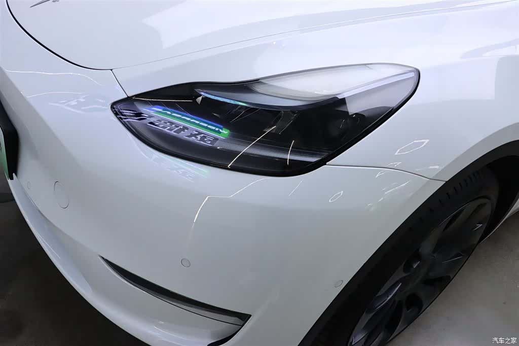 Tesla Model Y, 2022 28