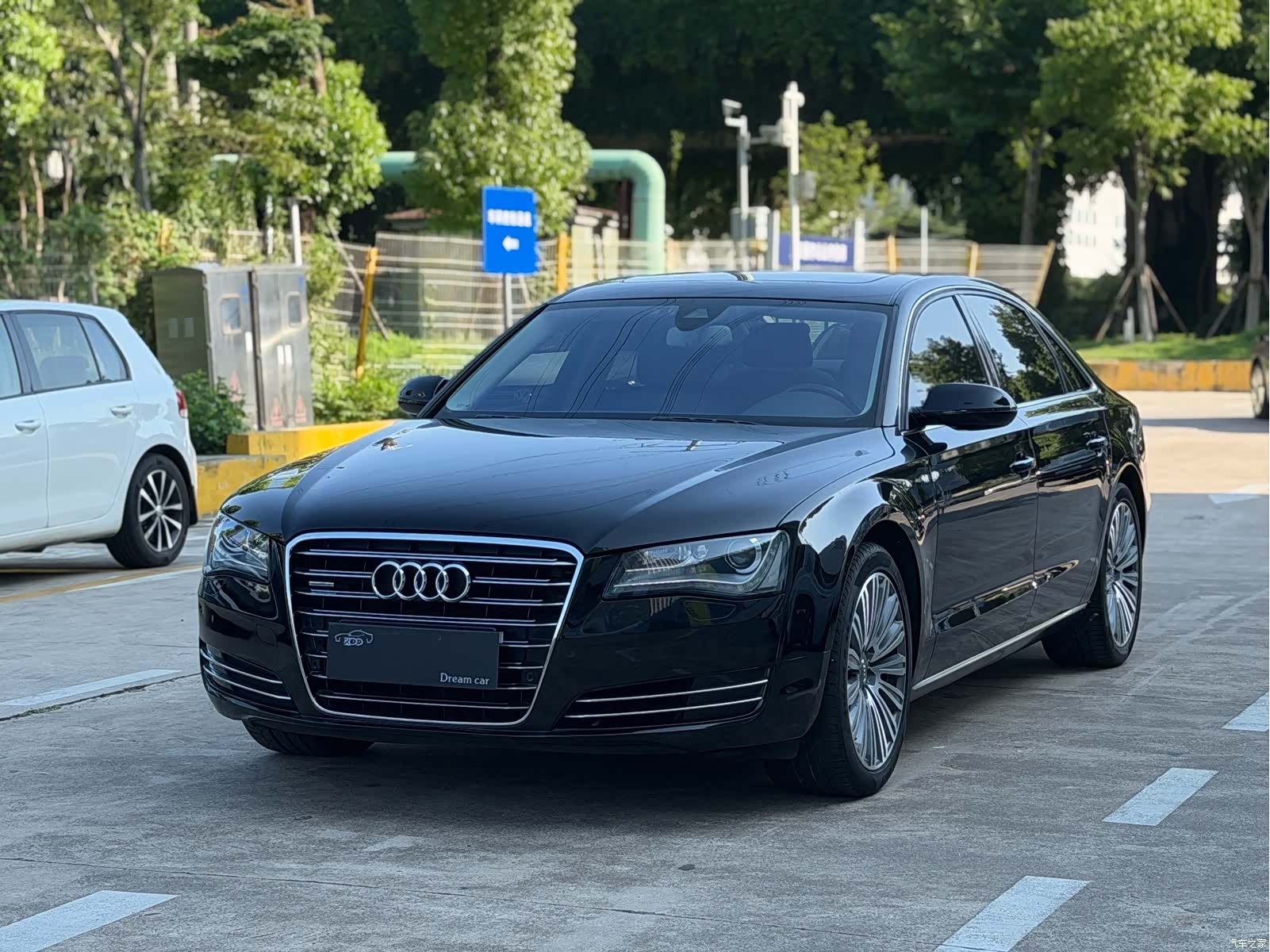 Audi A8L, 2011 1
