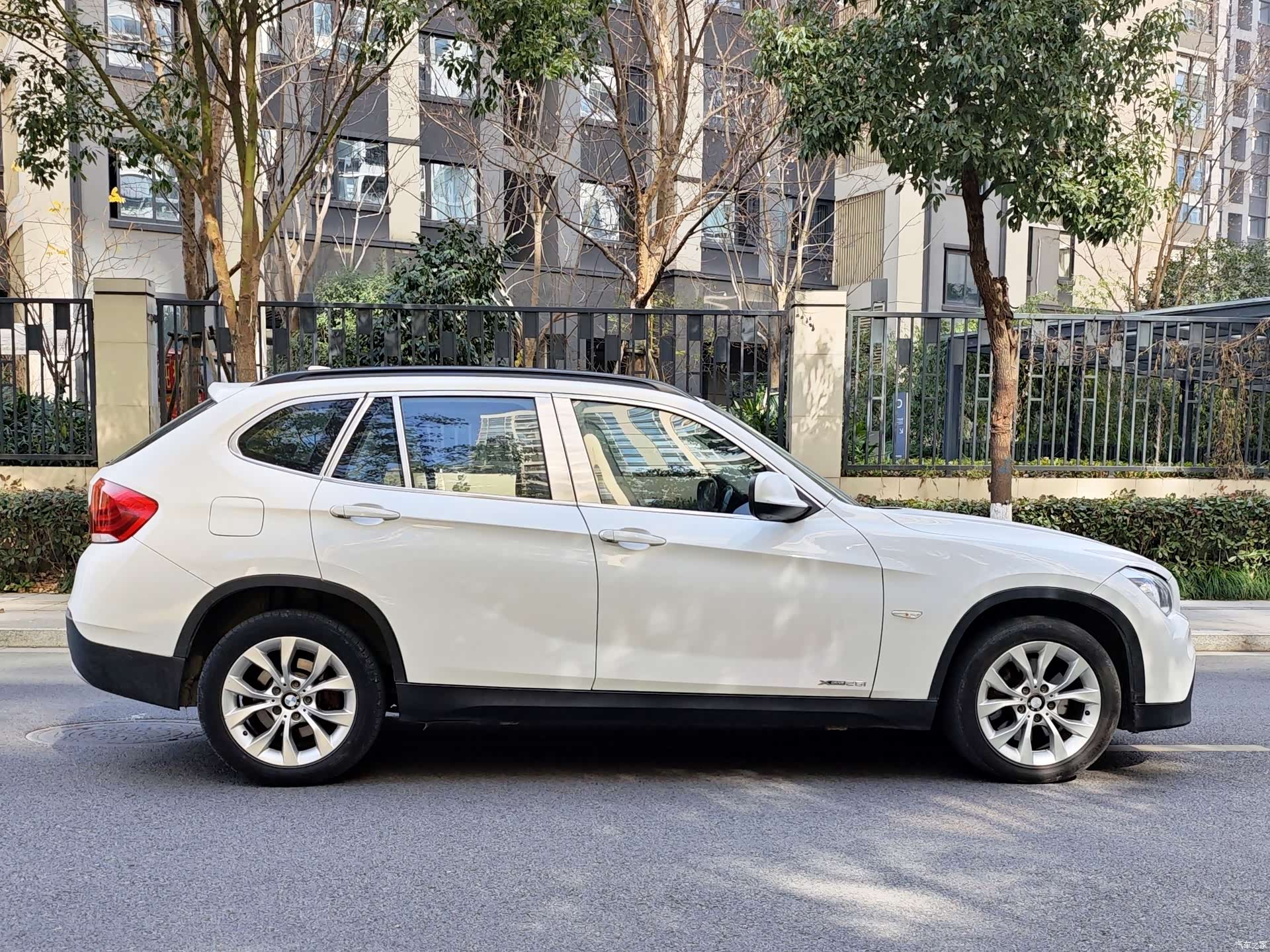 BMW X1, 2011 все фото