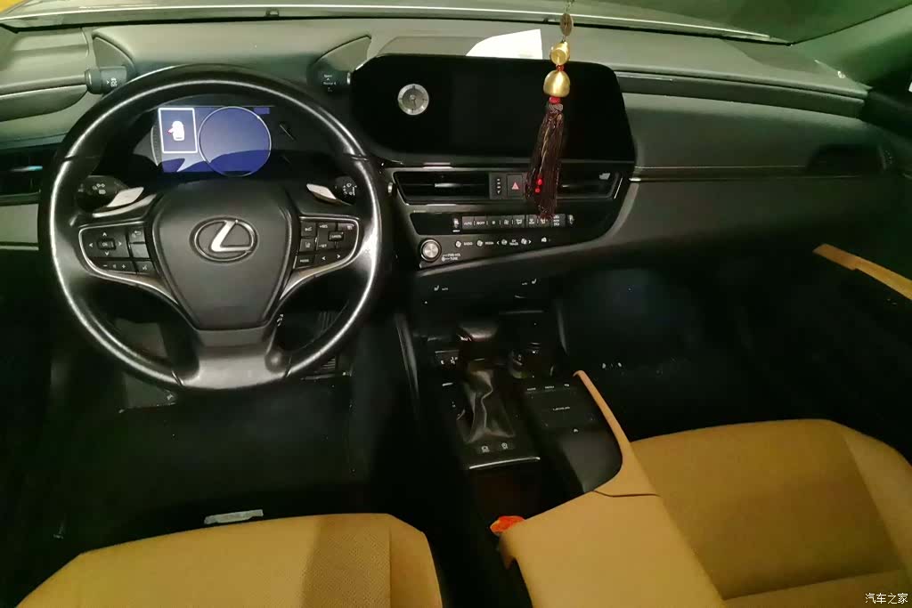 Lexus ES, 2021 12