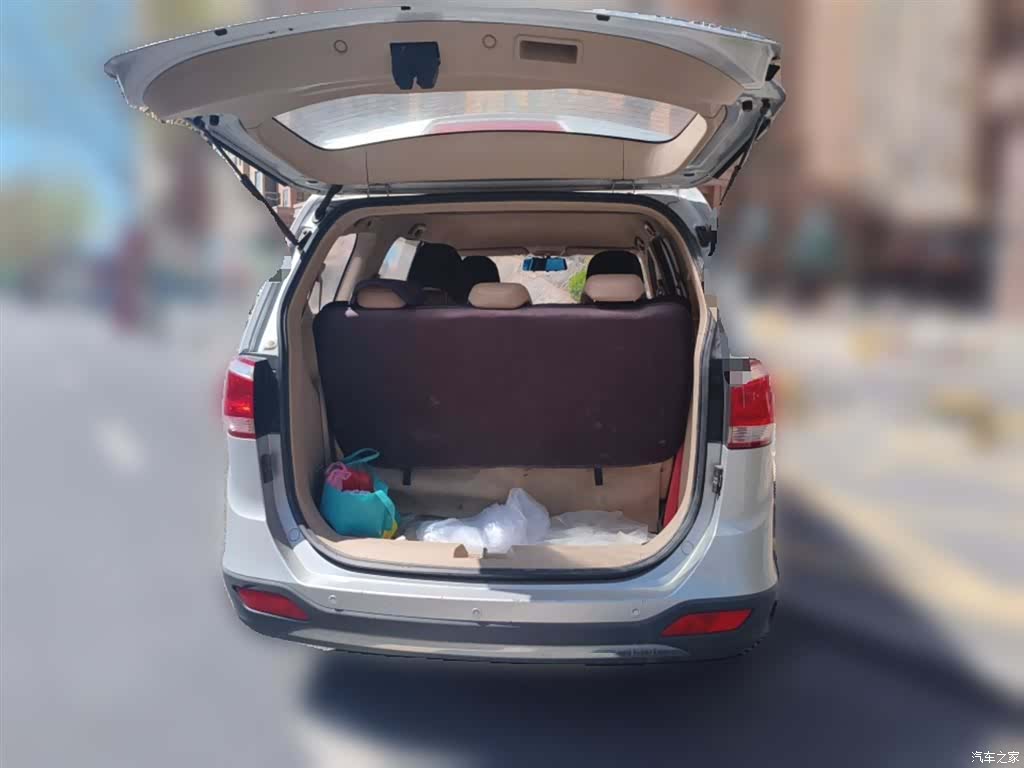 Wuling 730, 2015 10