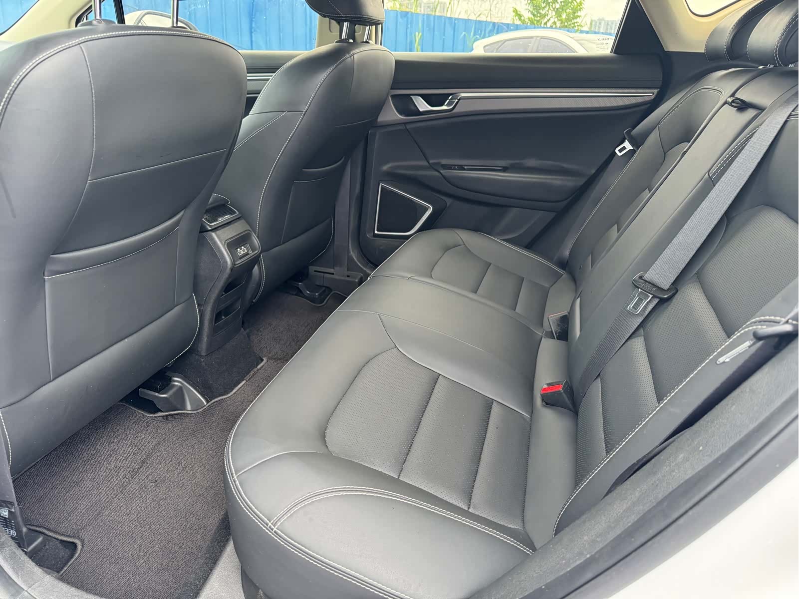 Geely Emgrand, 2018 9