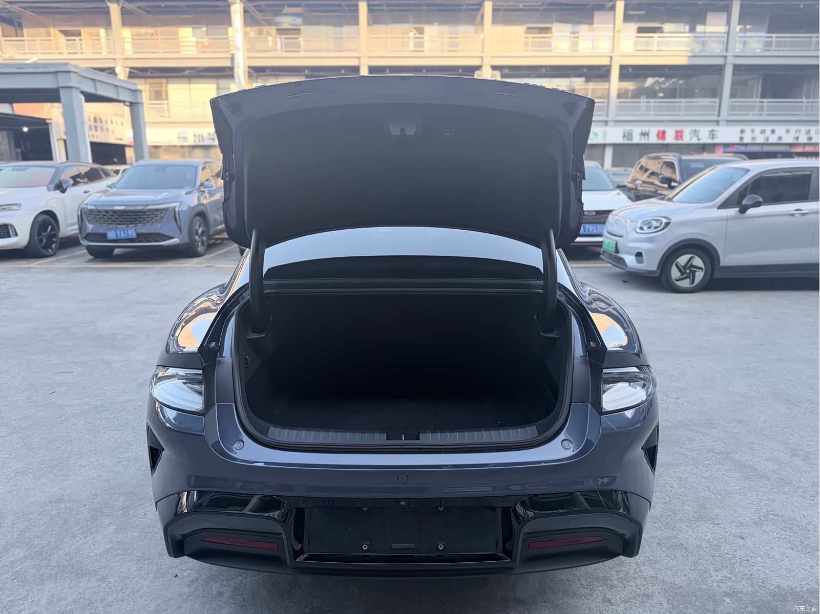 Xiaomi SU7, 2025 10
