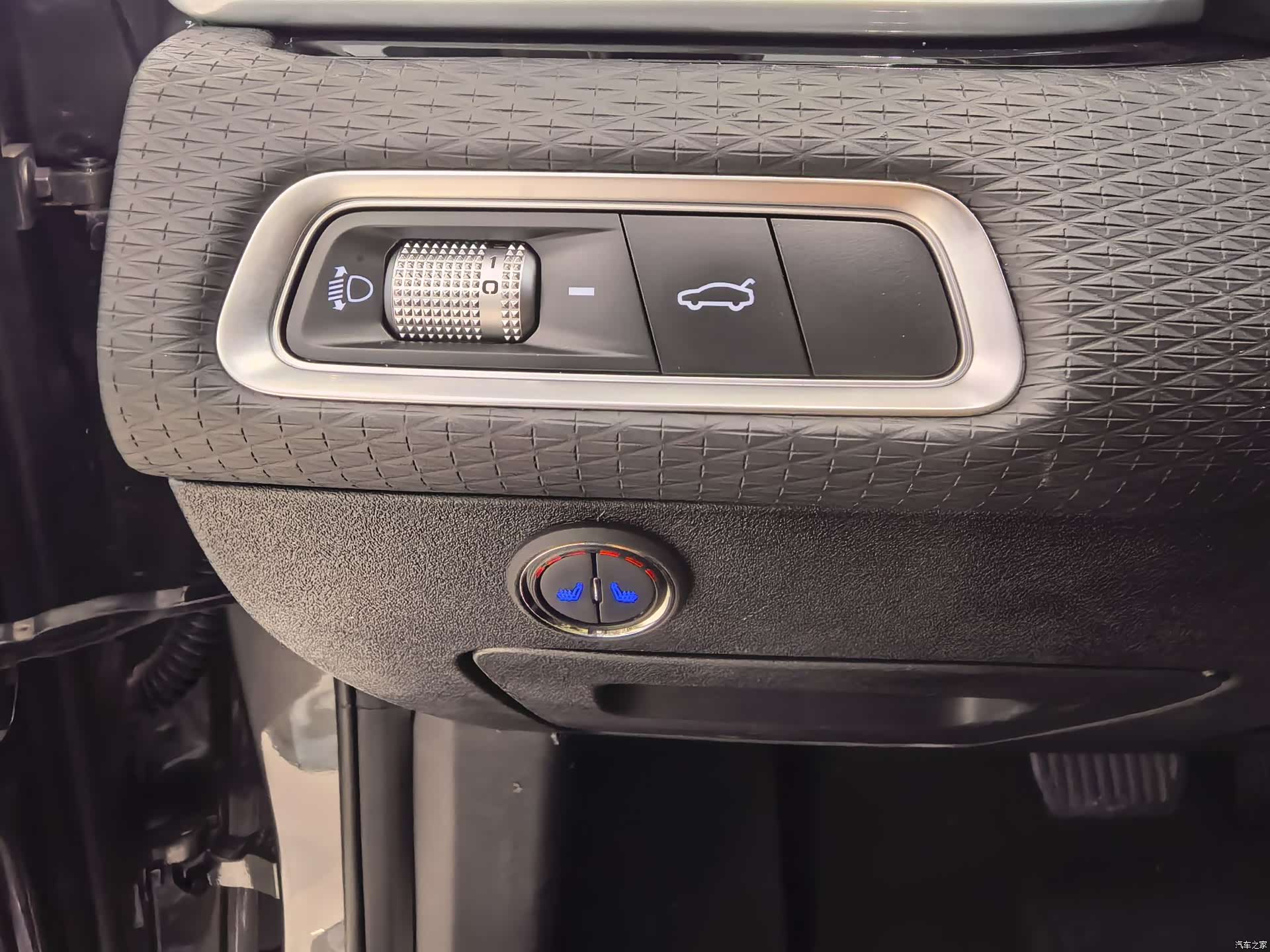 Geely Emgrand, 2022 9