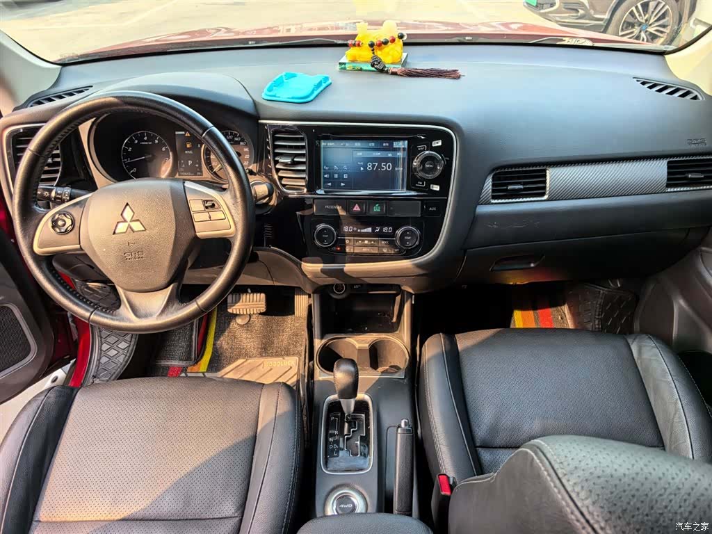 Mitsubishi Outlander, 2015 9