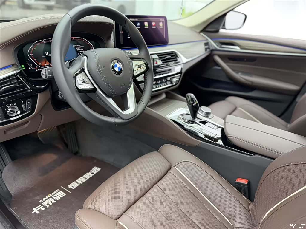 BMW 5 Series, 2023 все фото