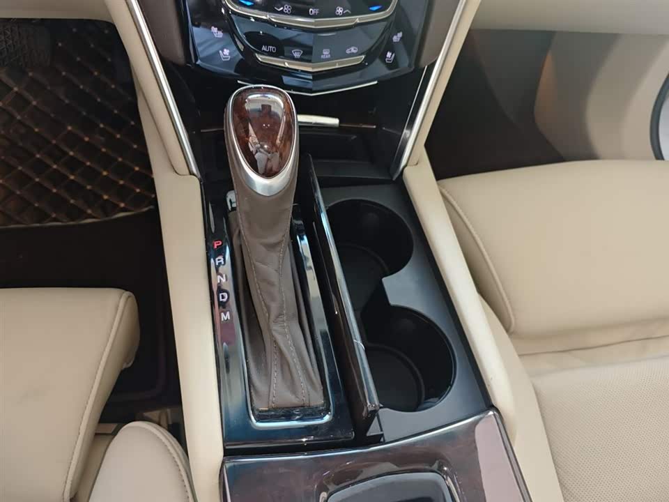 Cadillac XTS
