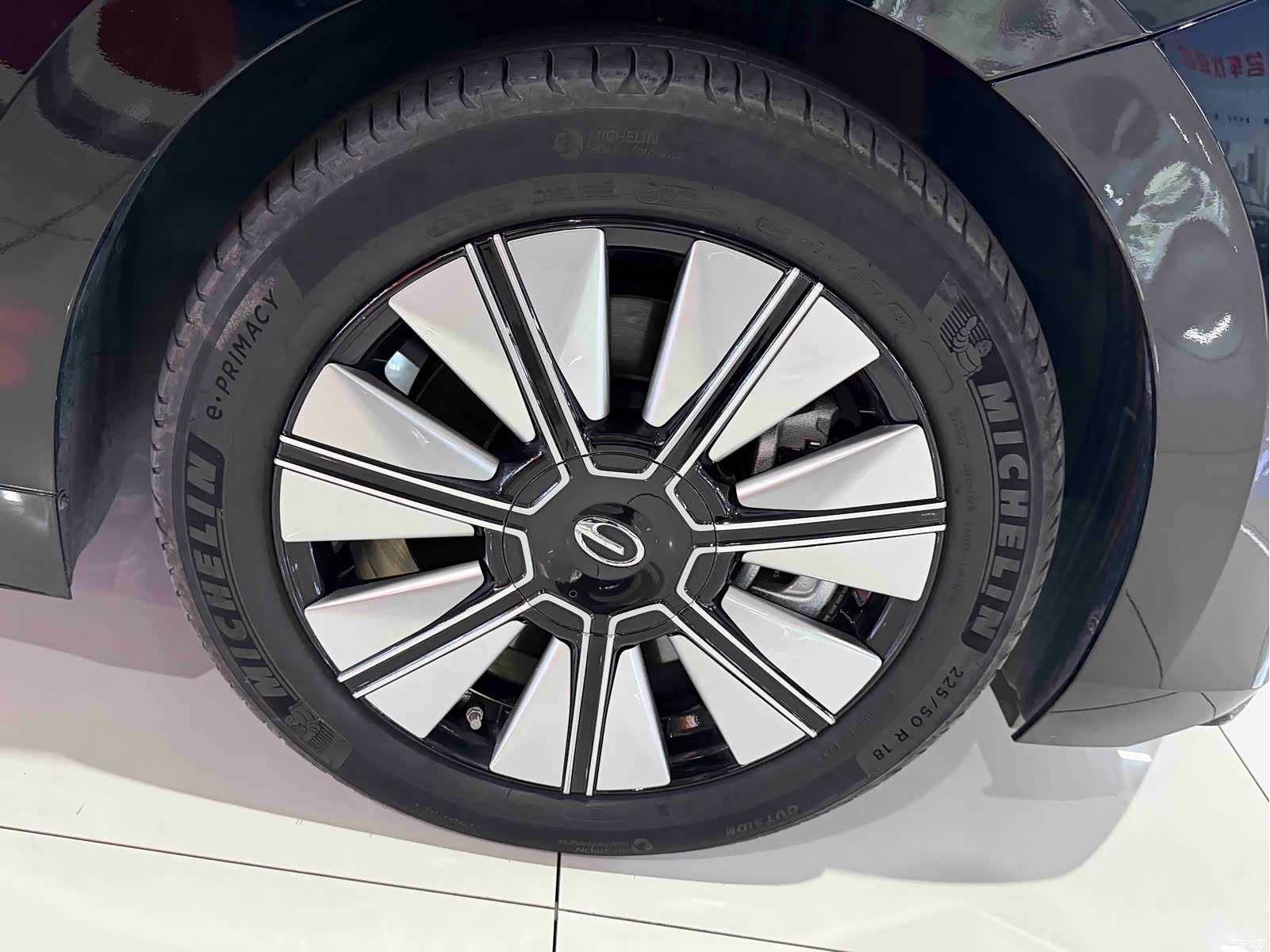 Trumpchi E8, 2025 25