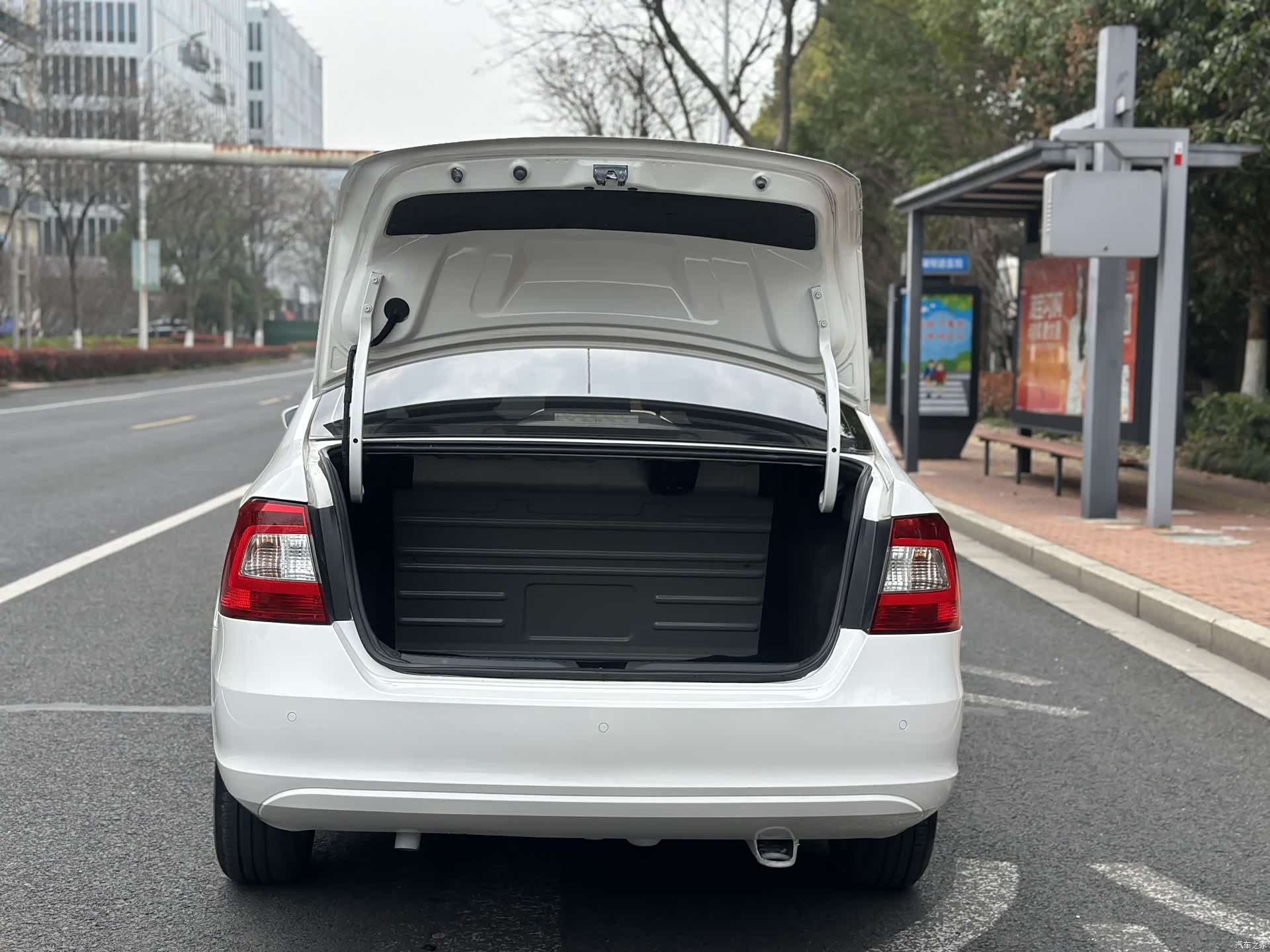 Skoda Rapid, 2017 8