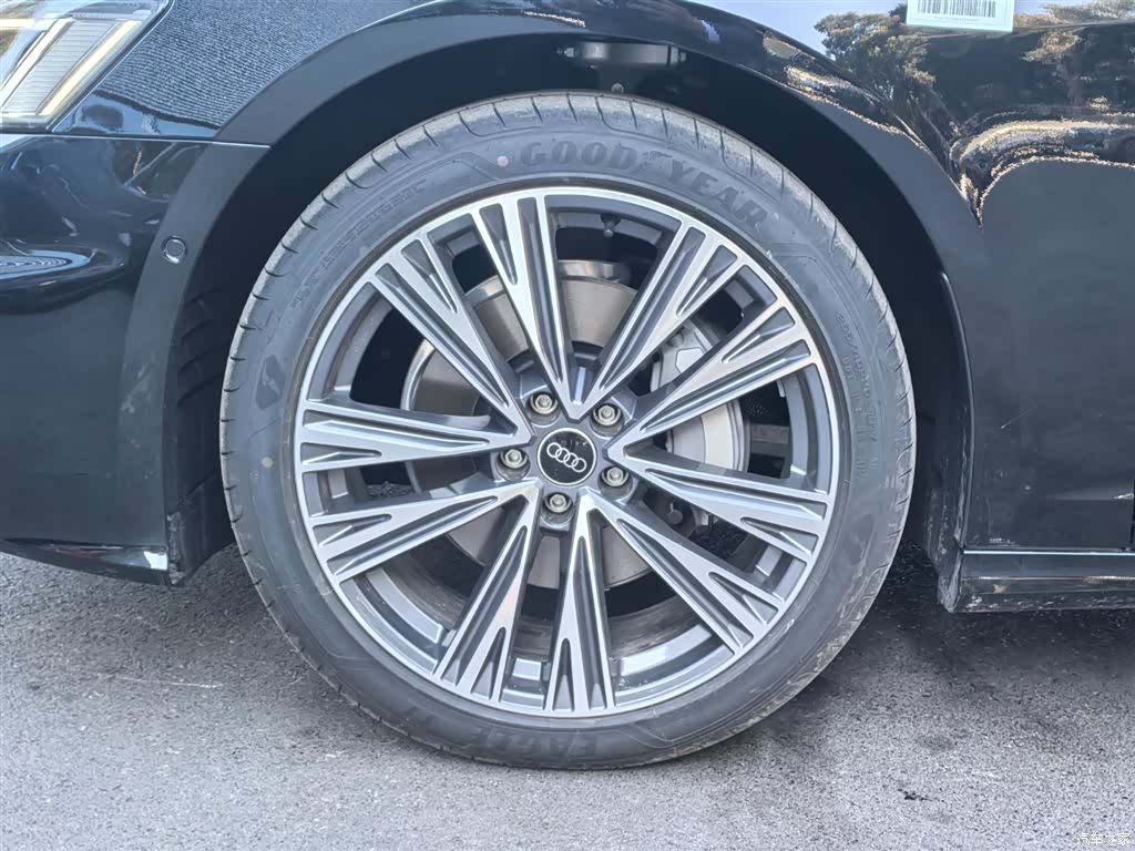 Audi A6L, 1900 23