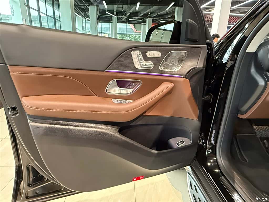 Mercedes-Benz GLE, 2024 15