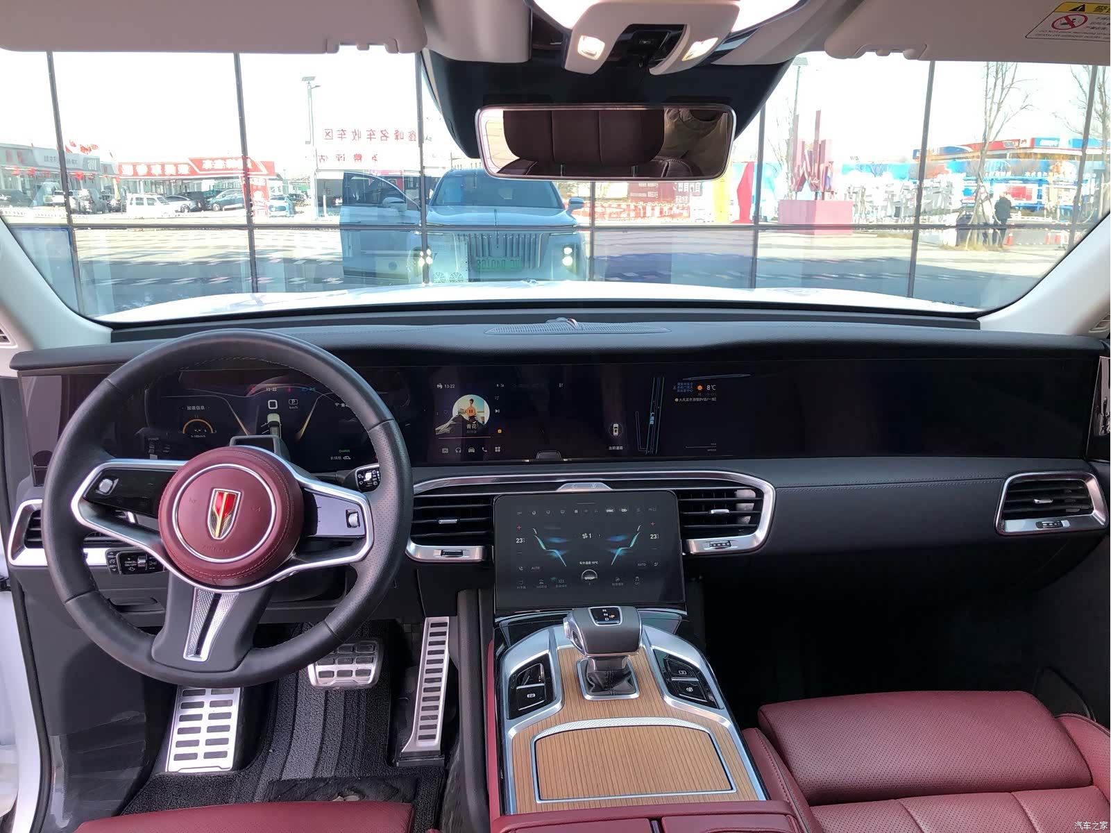 Hongqi E-HS9, 2021 9