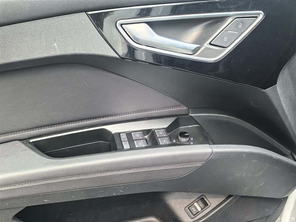 Audi Q4 e-tron, 2025 15