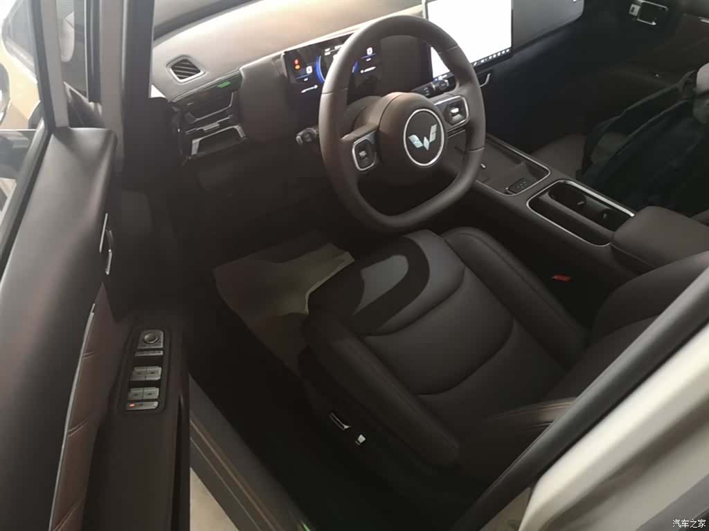 Wuling 730, 2025 16