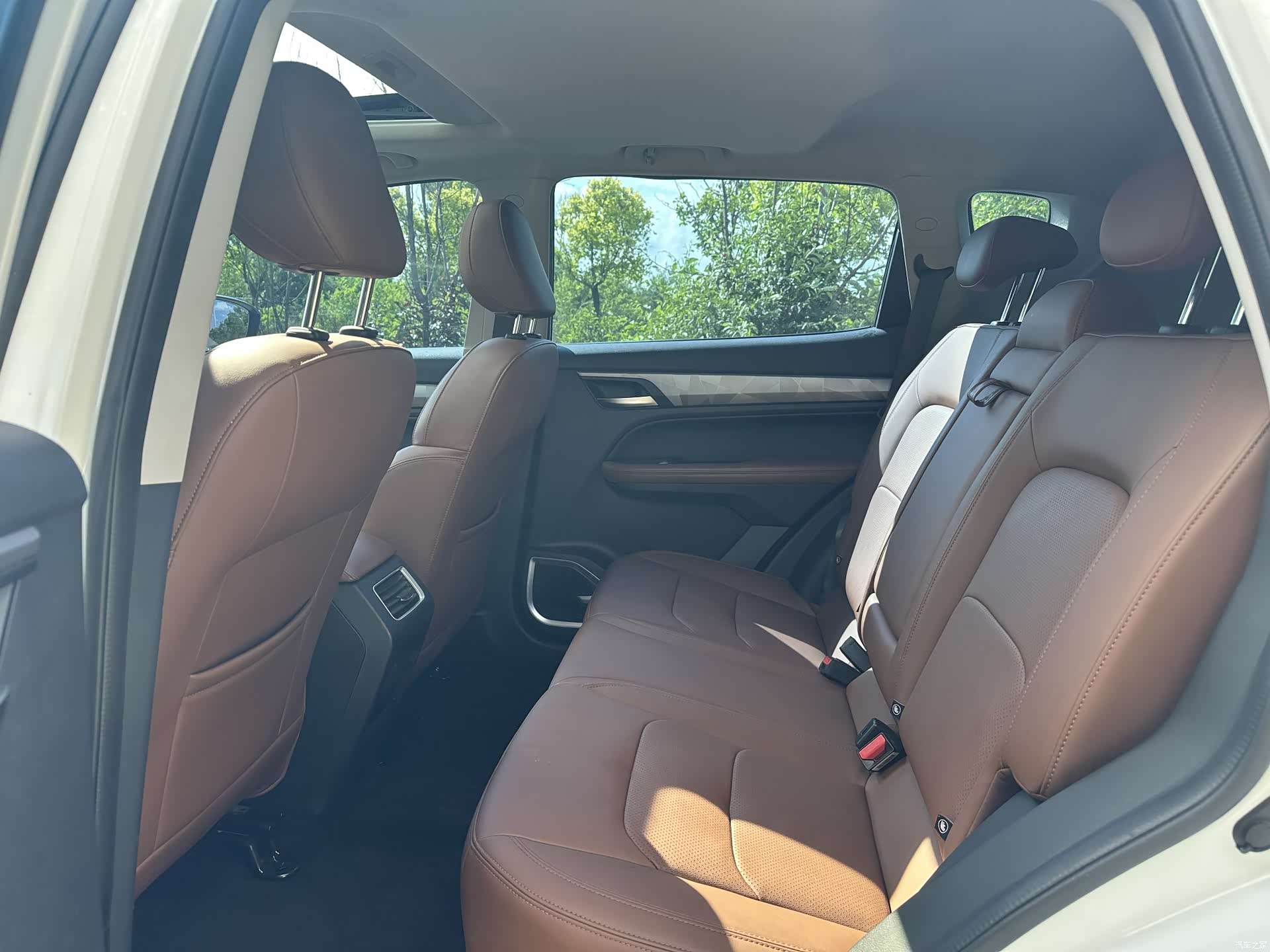 Geely X6, 2023 12