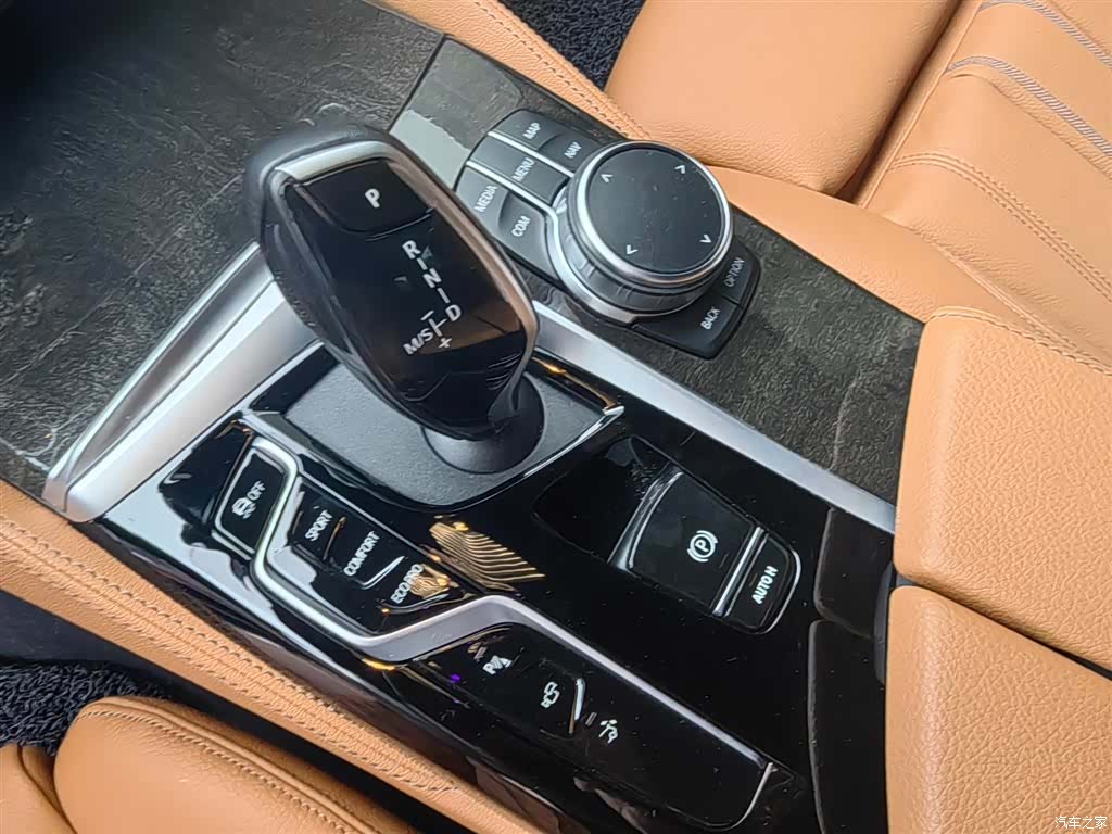 BMW 6 Series GT, 2024 11