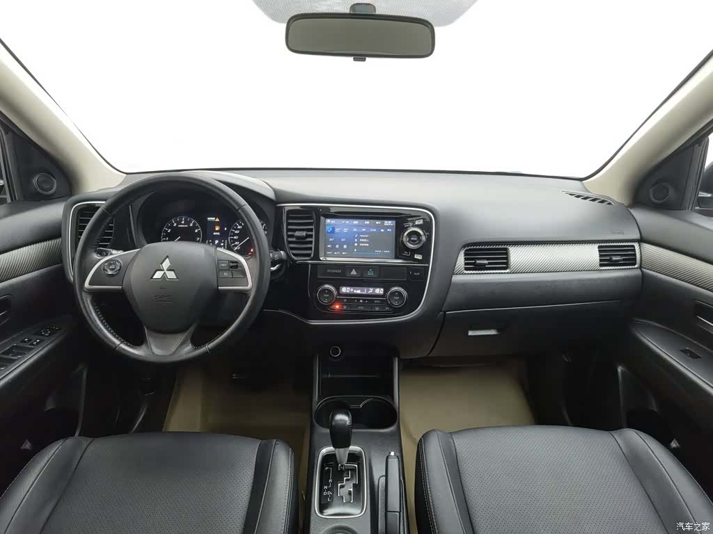 Mitsubishi Outlander, 2014 все фото