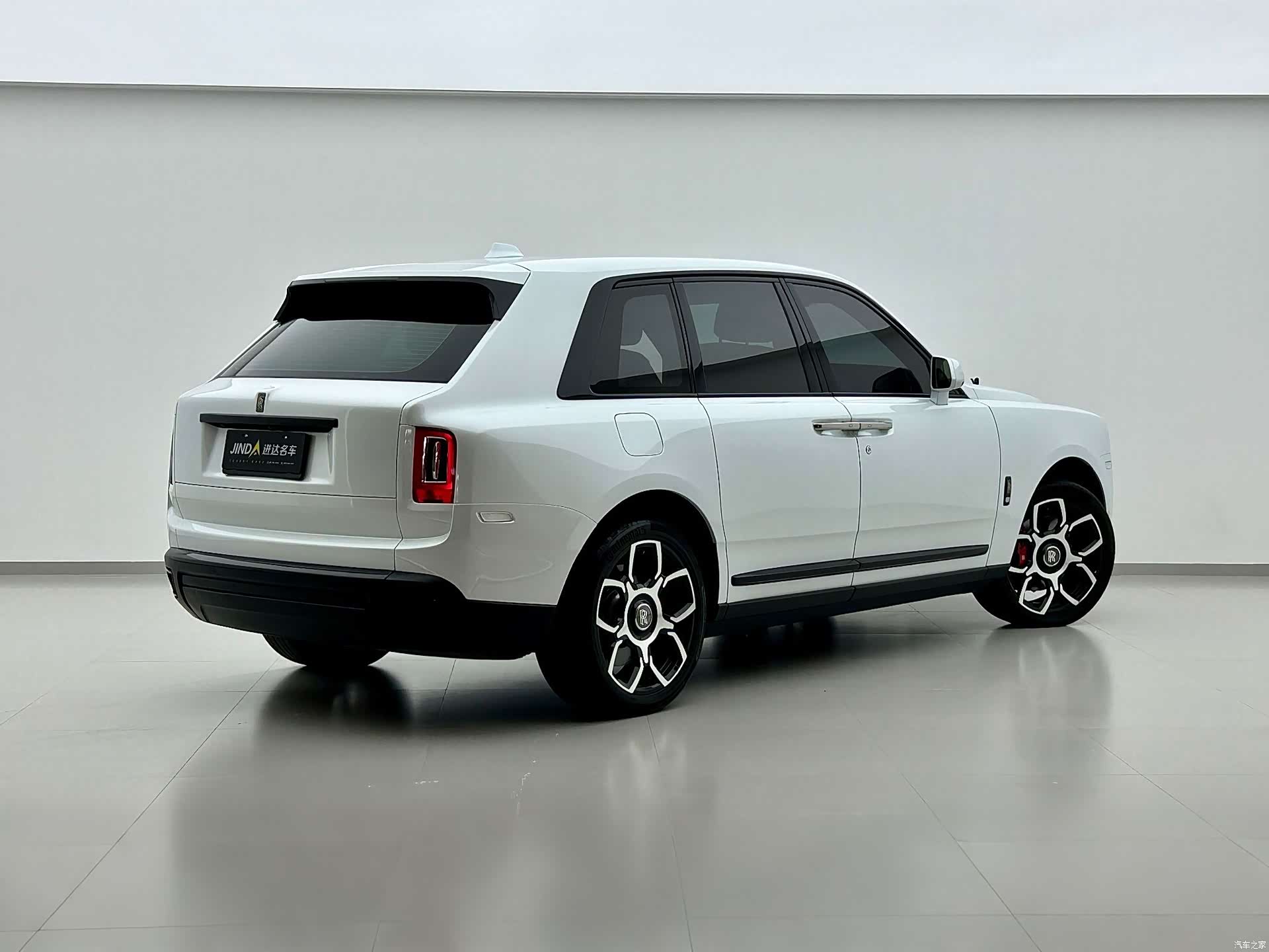 Rolls-Royce Cullinan, 2020 3
