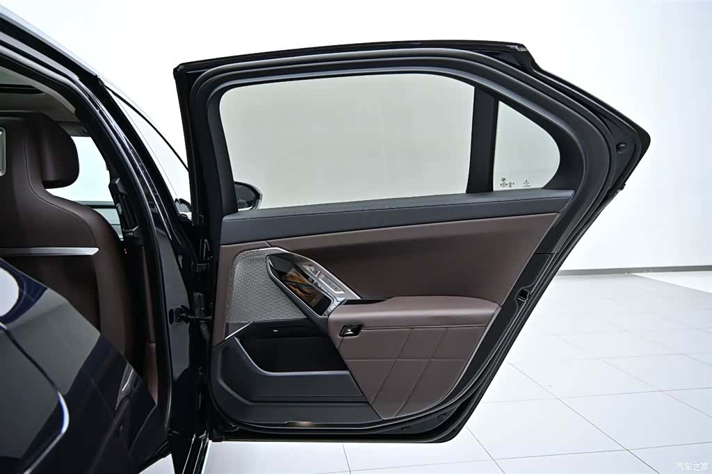 BMW 7 Series, 2023 22