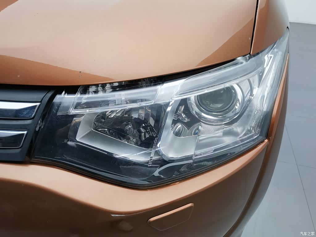 Mitsubishi Outlander, 2014 7