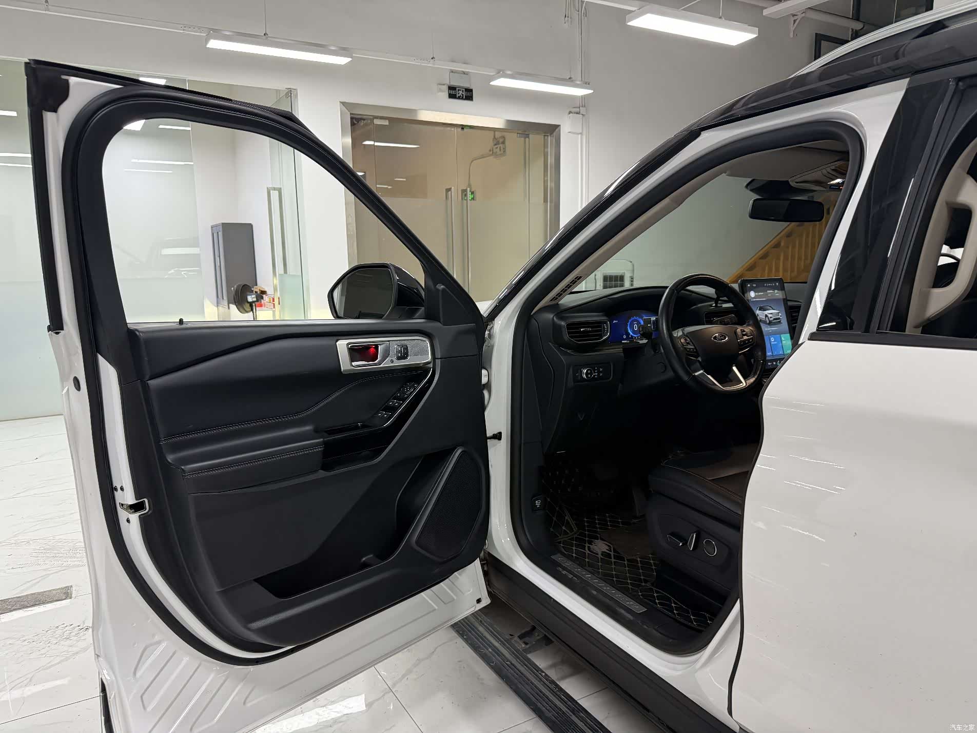 Ford Explorer, 2021 7
