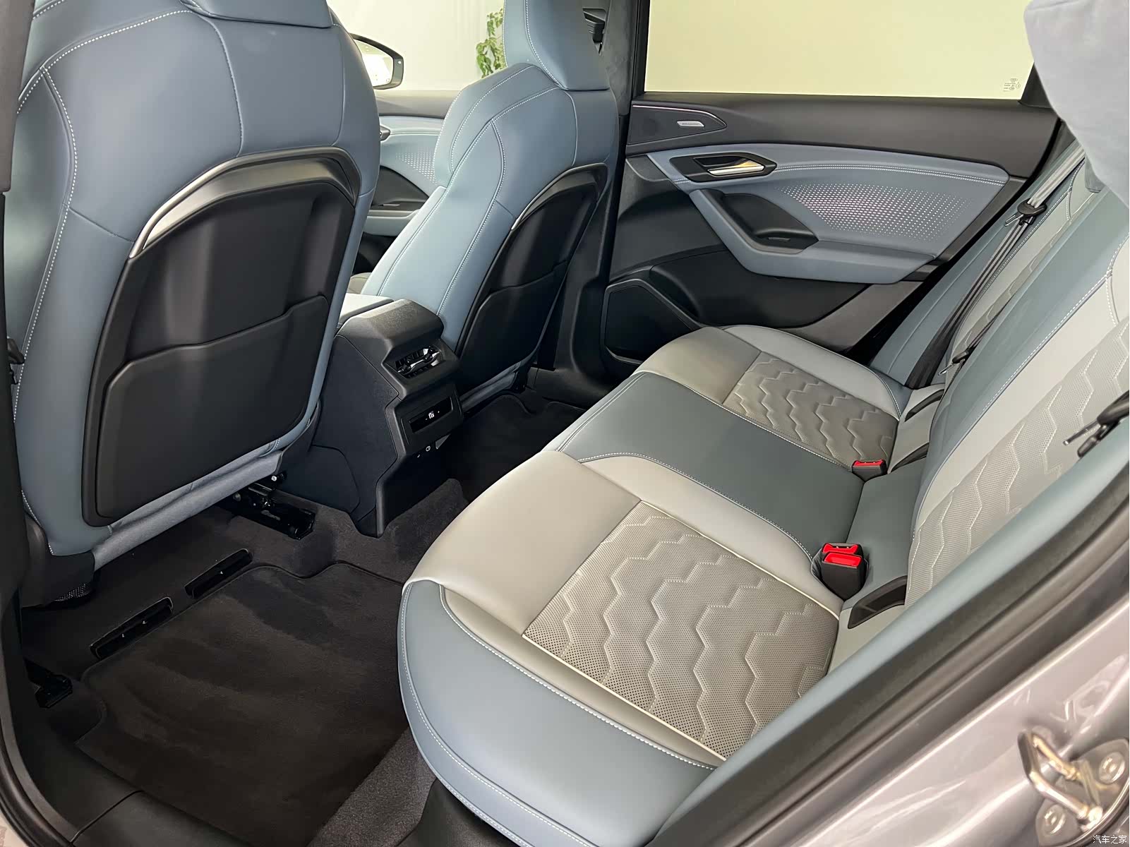 Audi e-tron, 2025 7