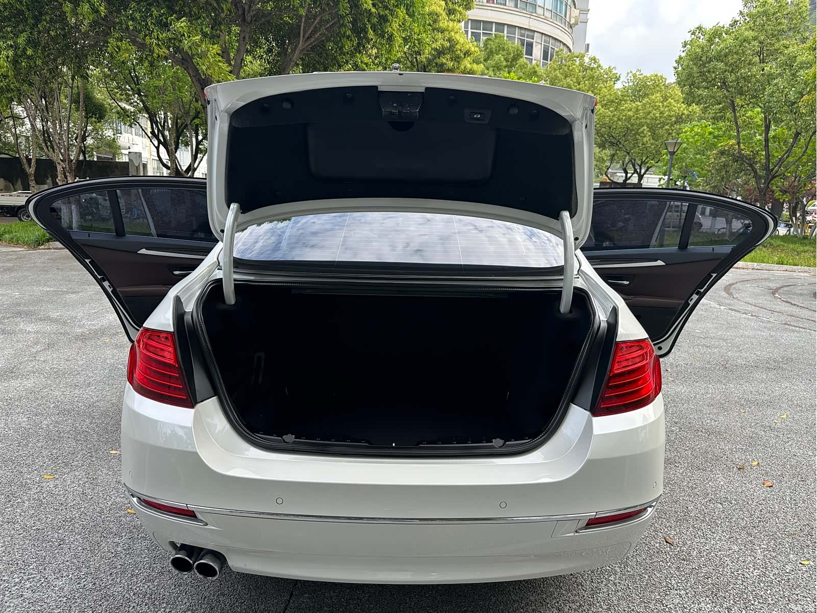BMW 5 Series, 2017 11