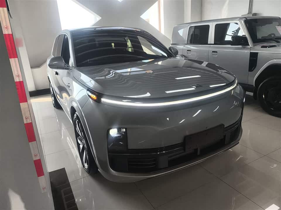 Li Auto Ideal L8