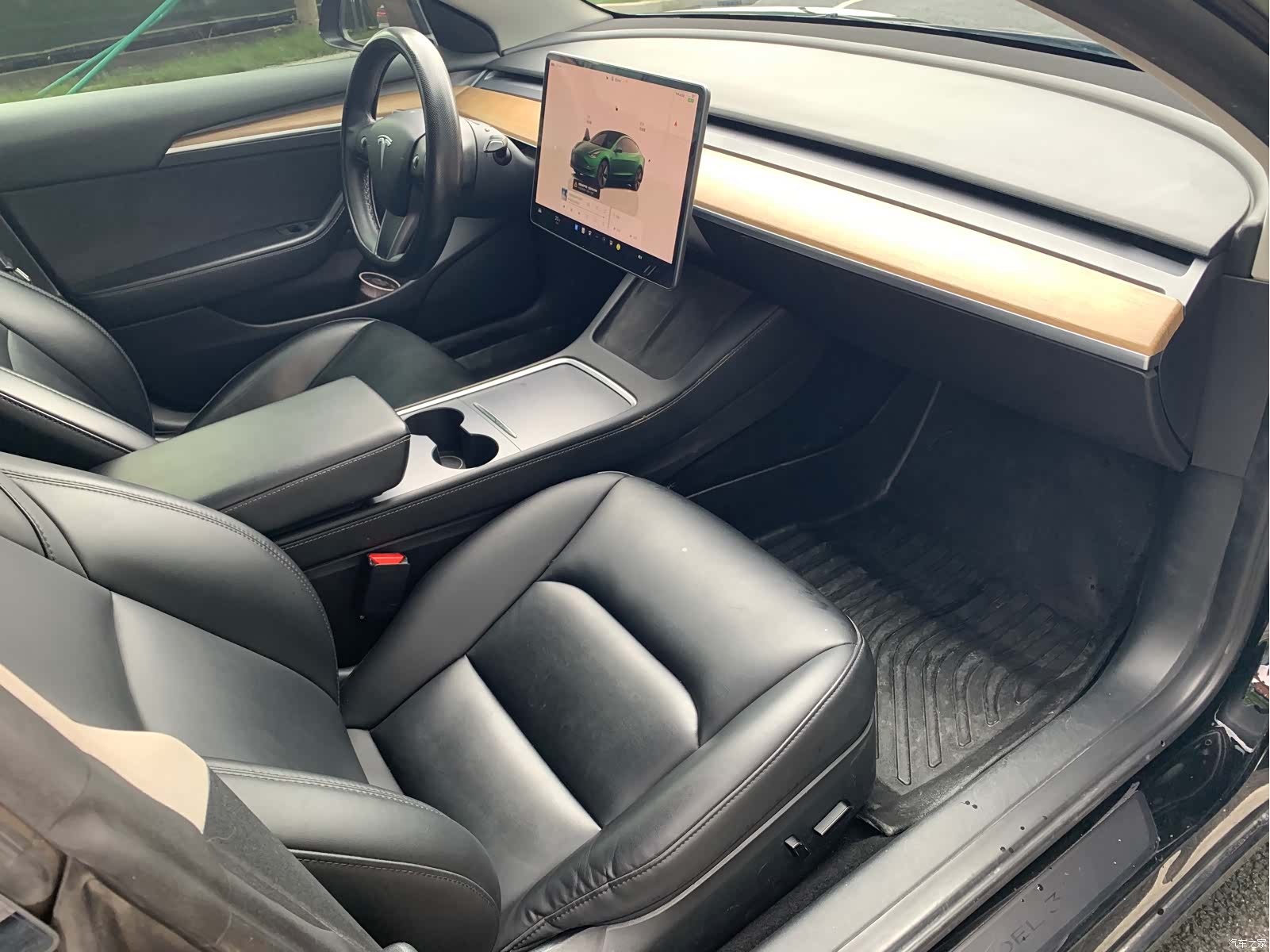 Tesla Model 3, 2022 19