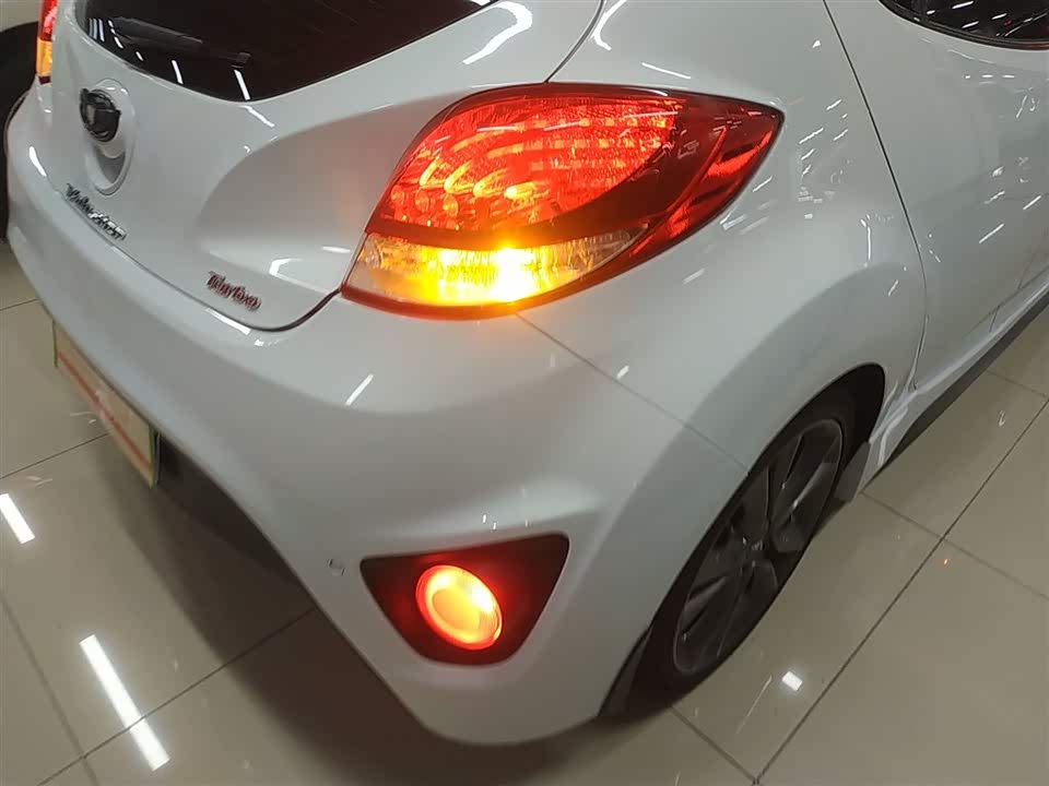 Hyundai Veloster