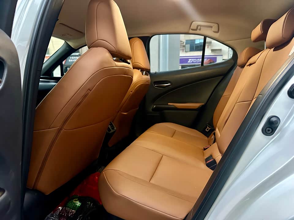 Lexus UX Lexus UX