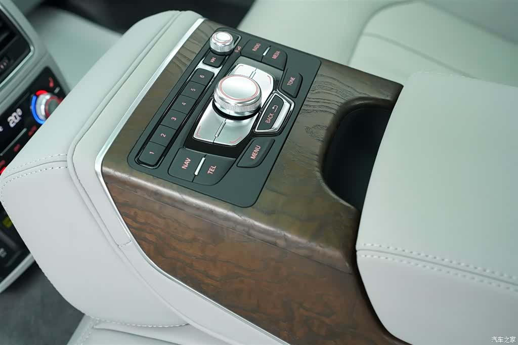 Audi A6L, 2014 14